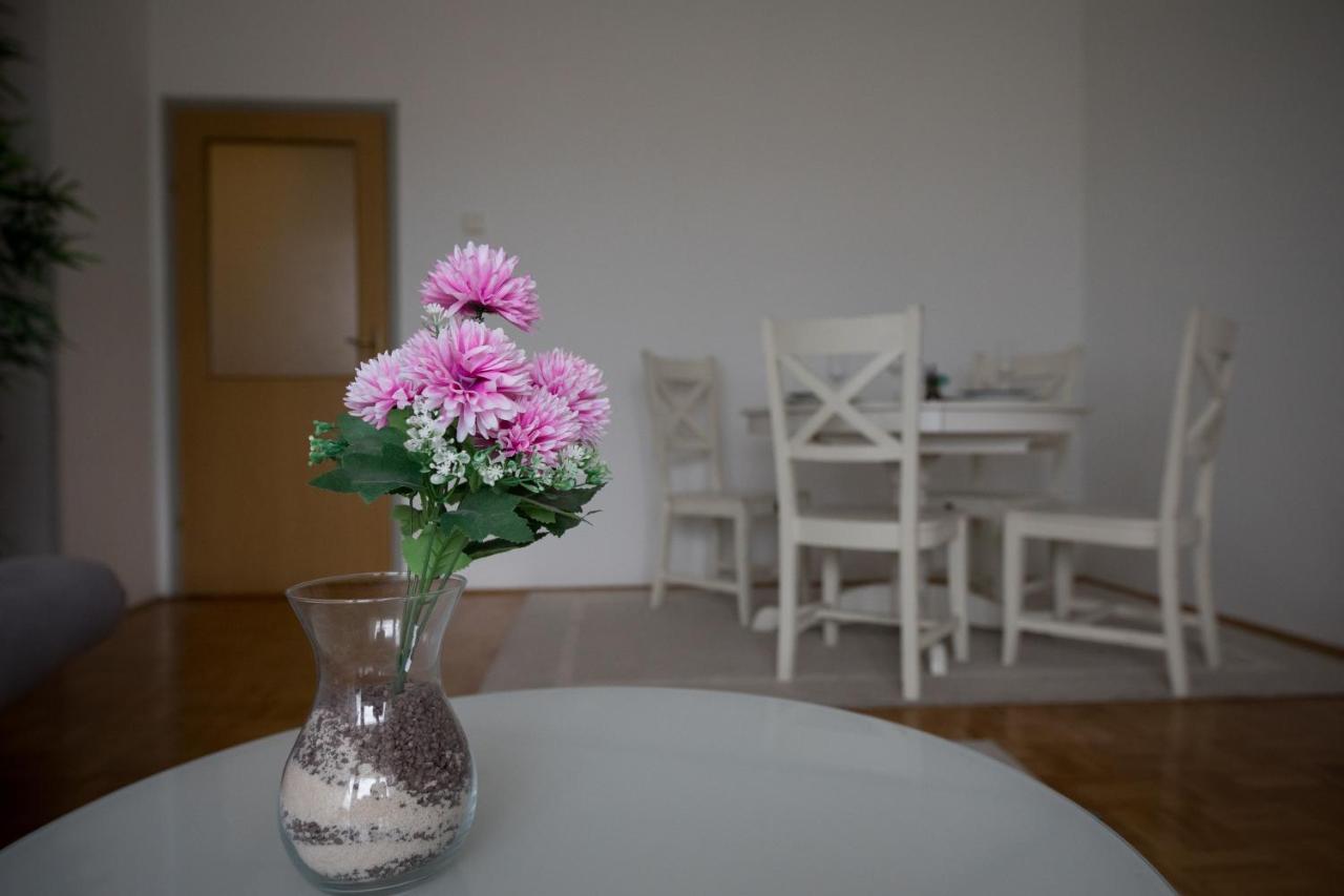 Apartman Ana Apartamento Osijek Exterior foto