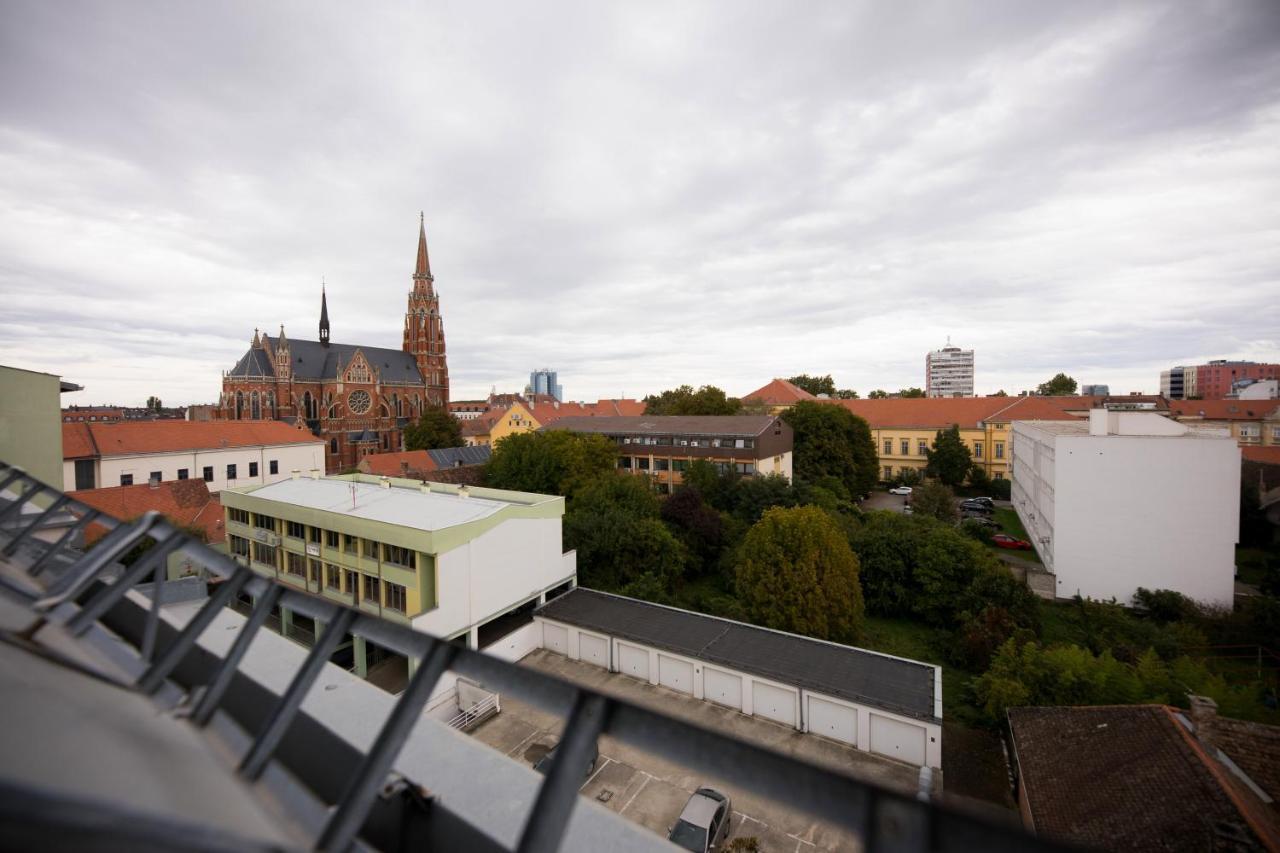 Apartman Ana Apartamento Osijek Exterior foto