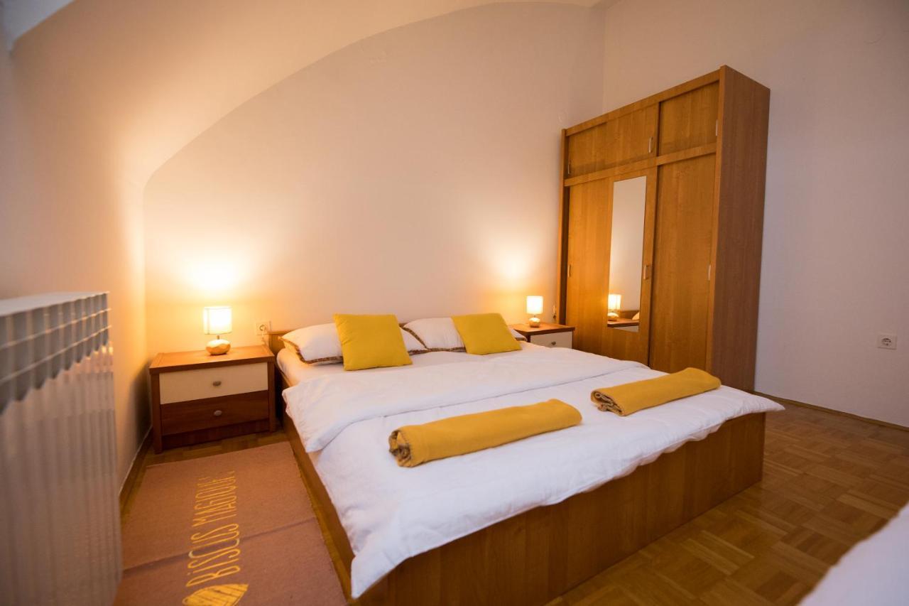 Apartman Ana Apartamento Osijek Exterior foto